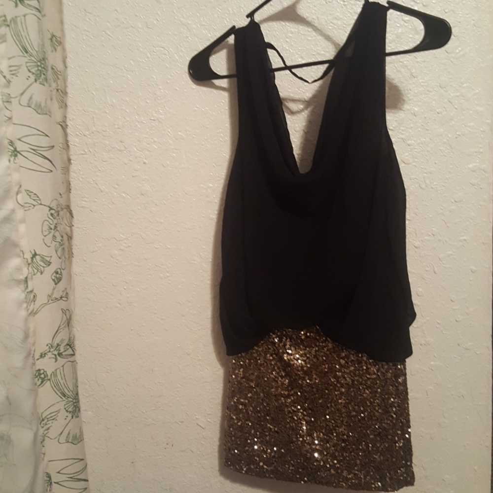 Dress - Picture 1 of 2